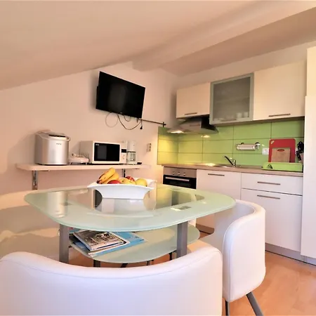 Apartament Mamic Vir